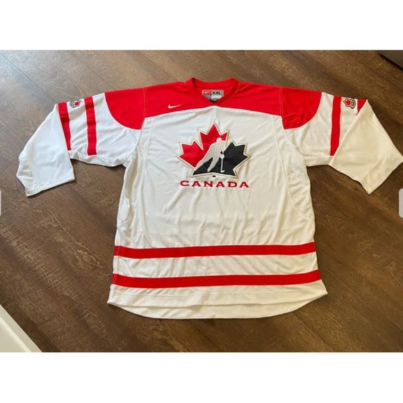 Authentic Nike Team Canada IIHF - Size XXL - Picture 2 of 8